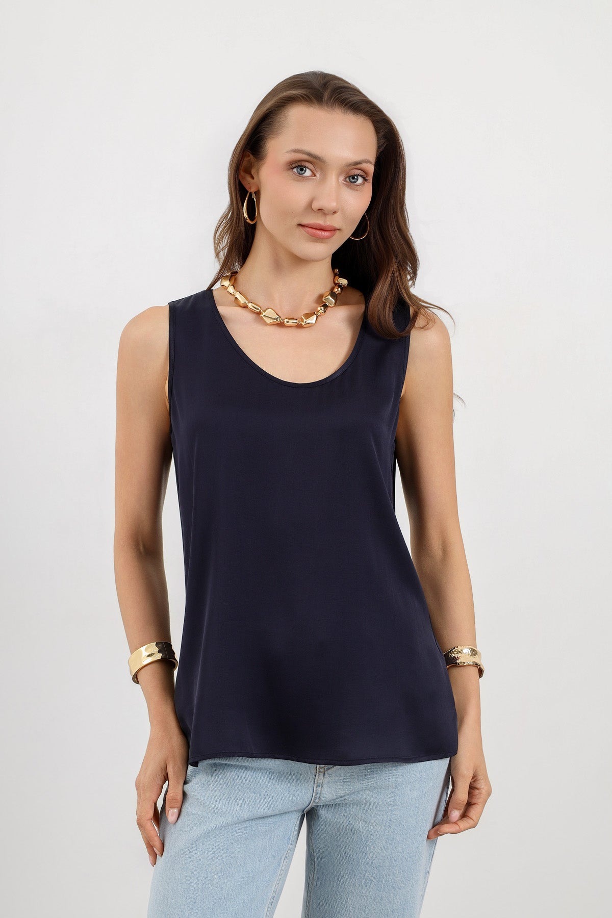 Lacivert Askılı Minimal Bluz