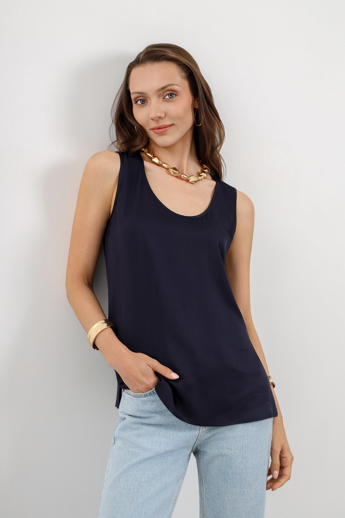 Lacivert Askılı Minimal Bluz