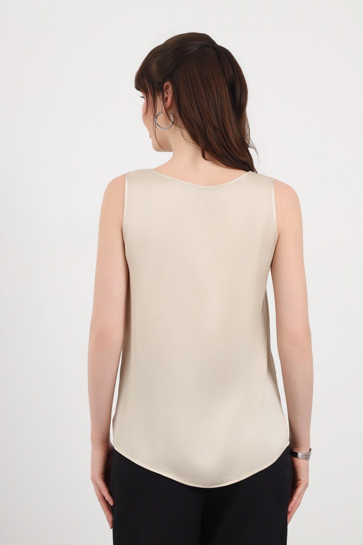 Bej Askılı Minimal Bluz