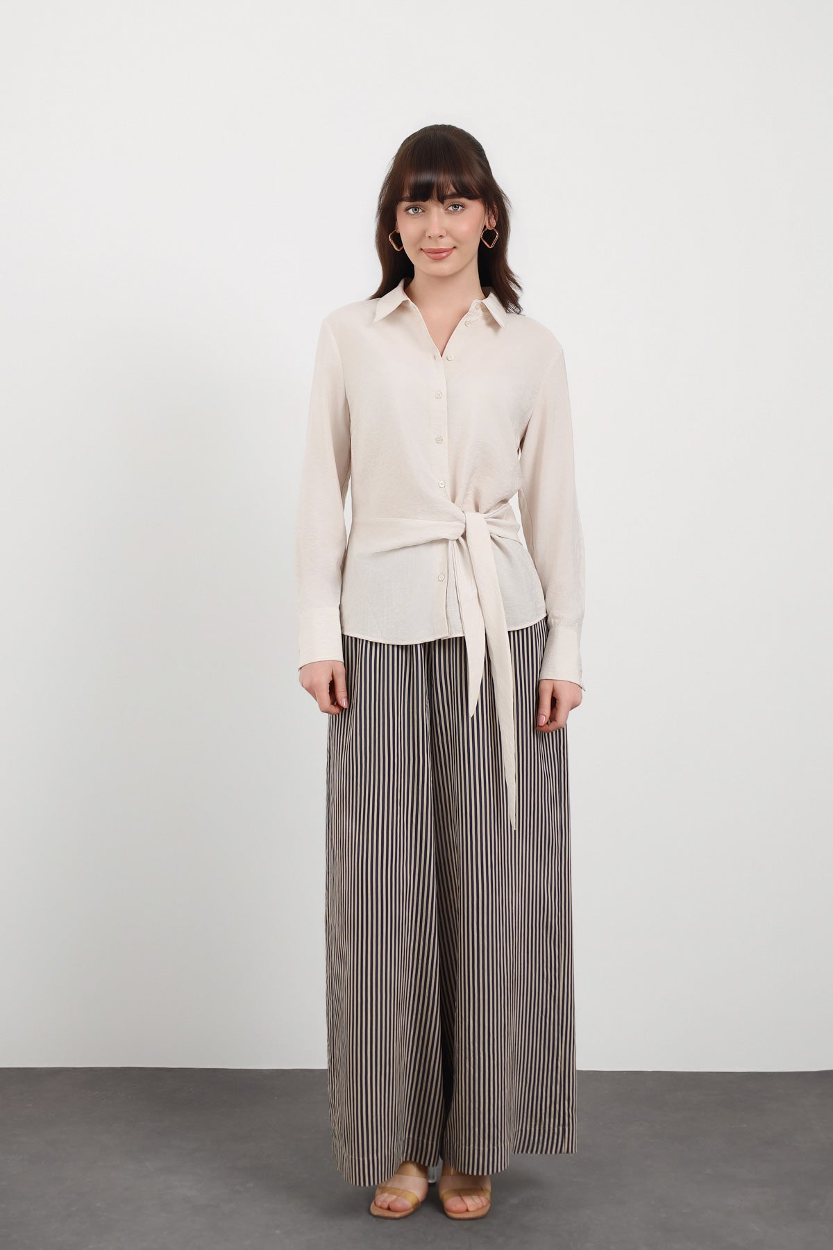 Bağlama Detaylı Şık Kadın Gömlek