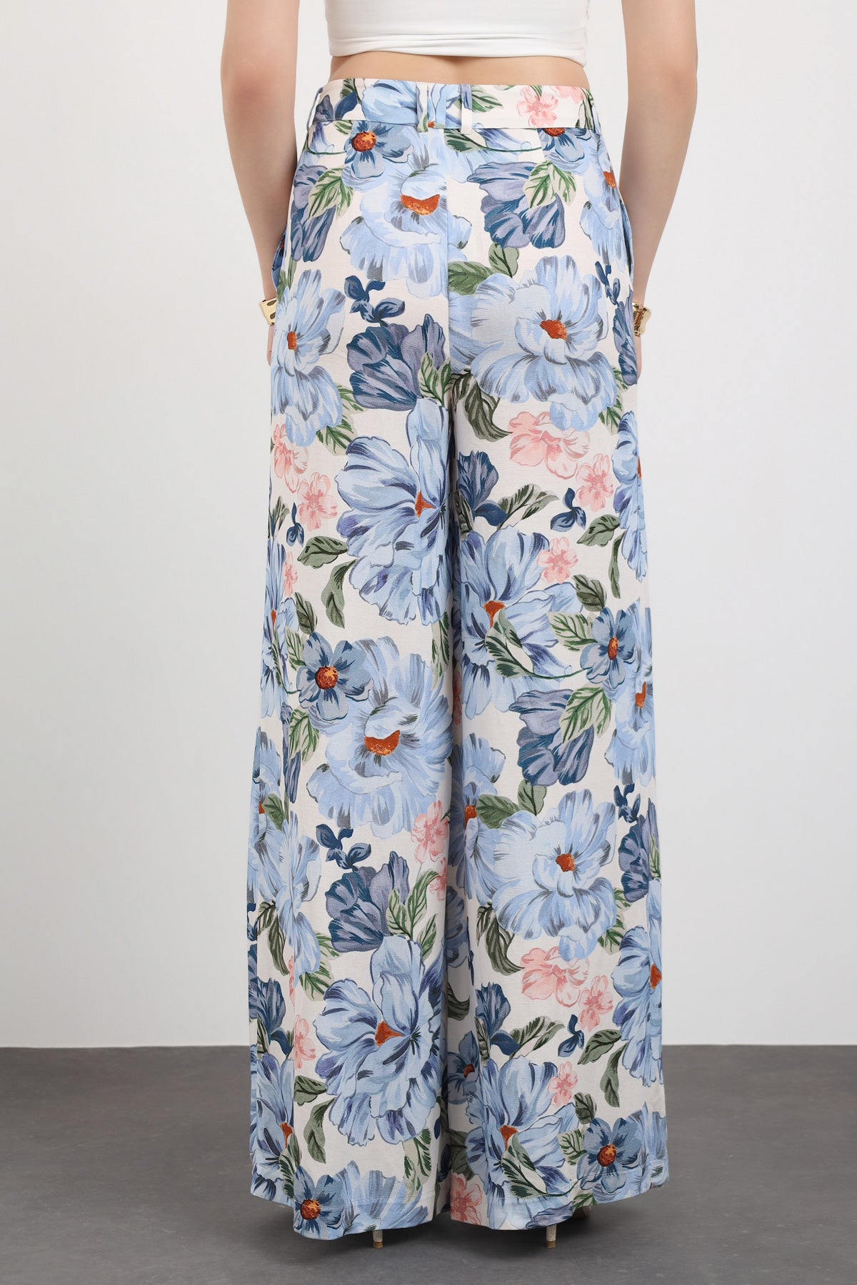 Çiçek Desenli Bol Paça Pantolon