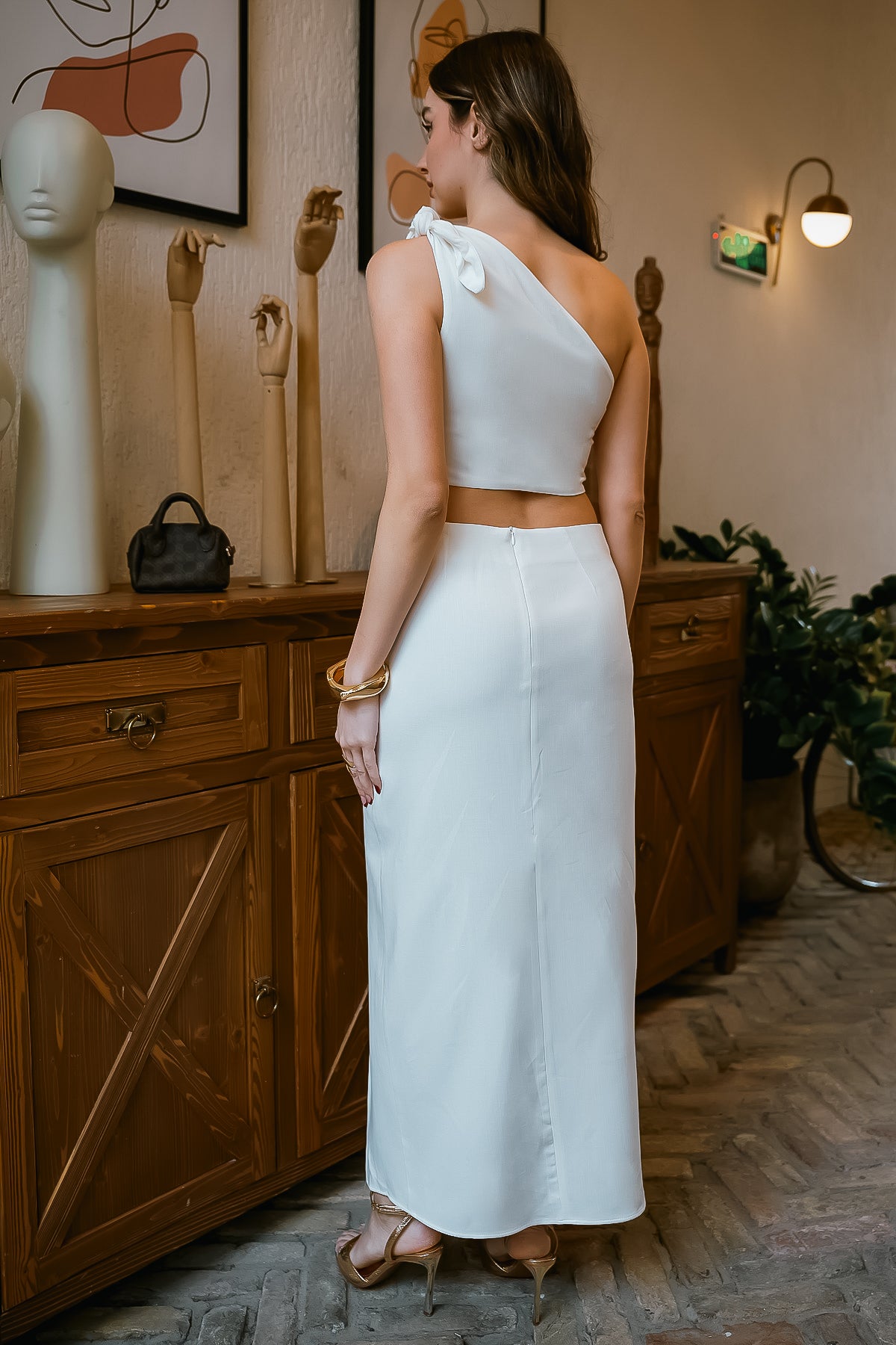 Tek Omuz Bağlama Detaylı Bluz