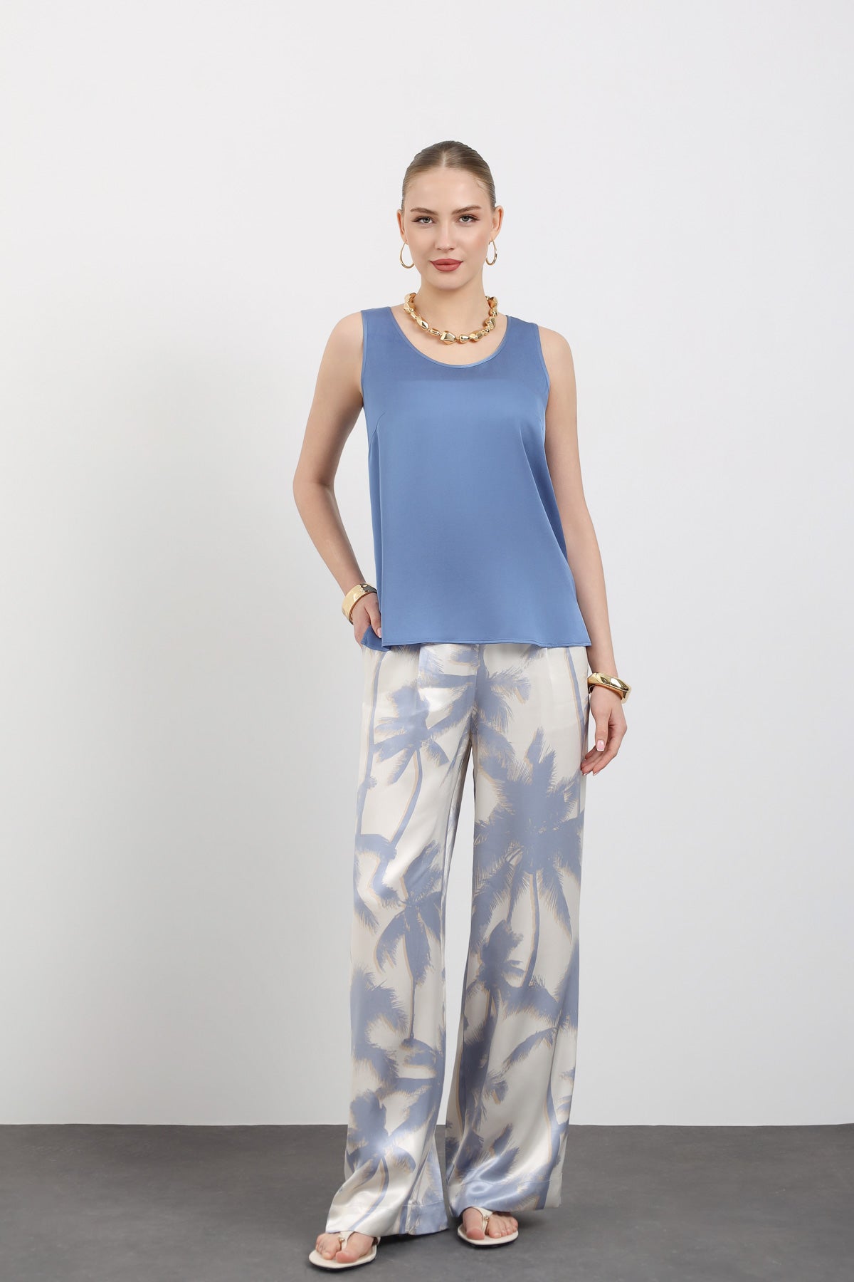 Mavi Askılı Minimal Bluz