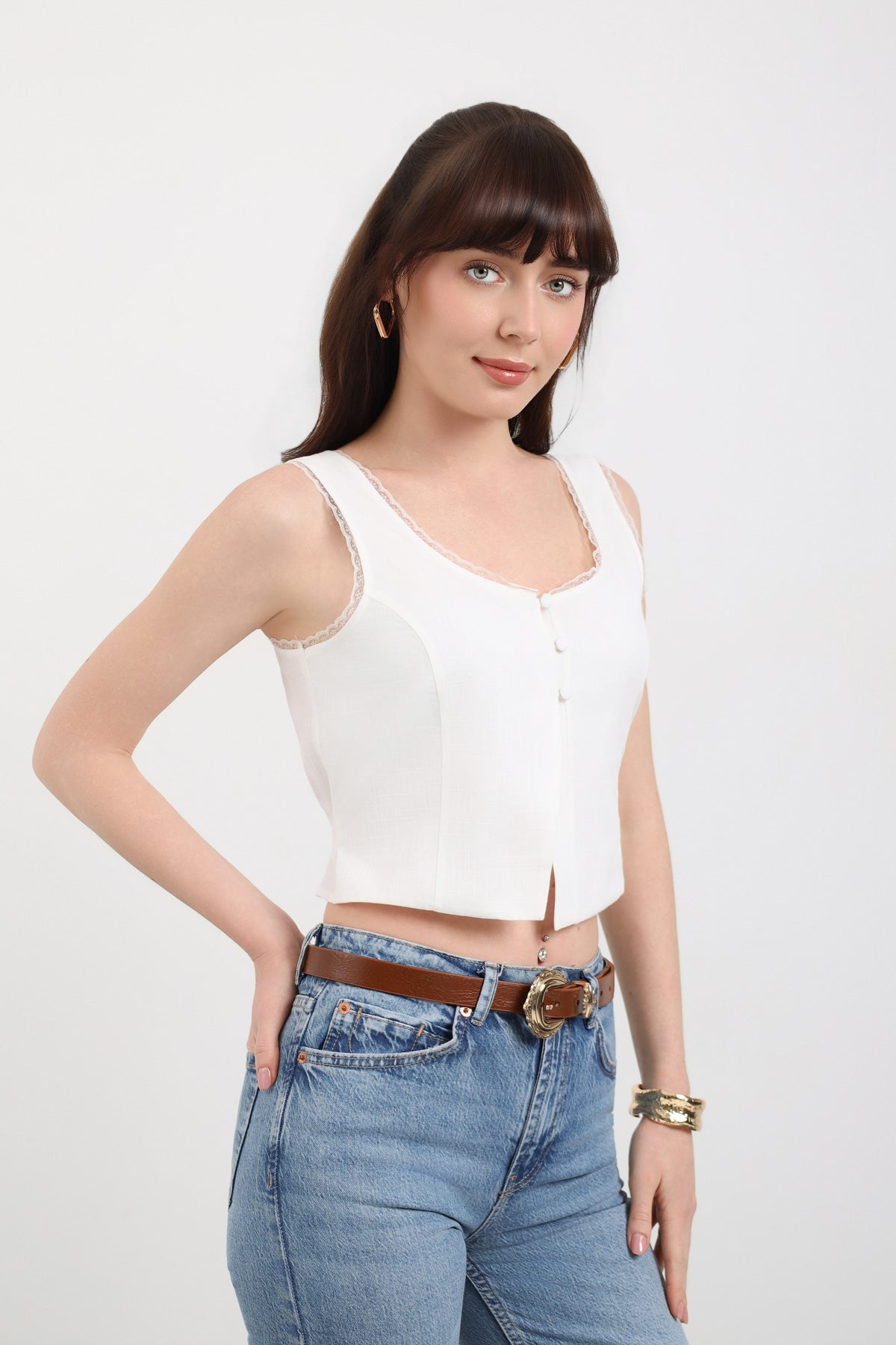 Dantel Detaylı Düğmeli Crop Bluz