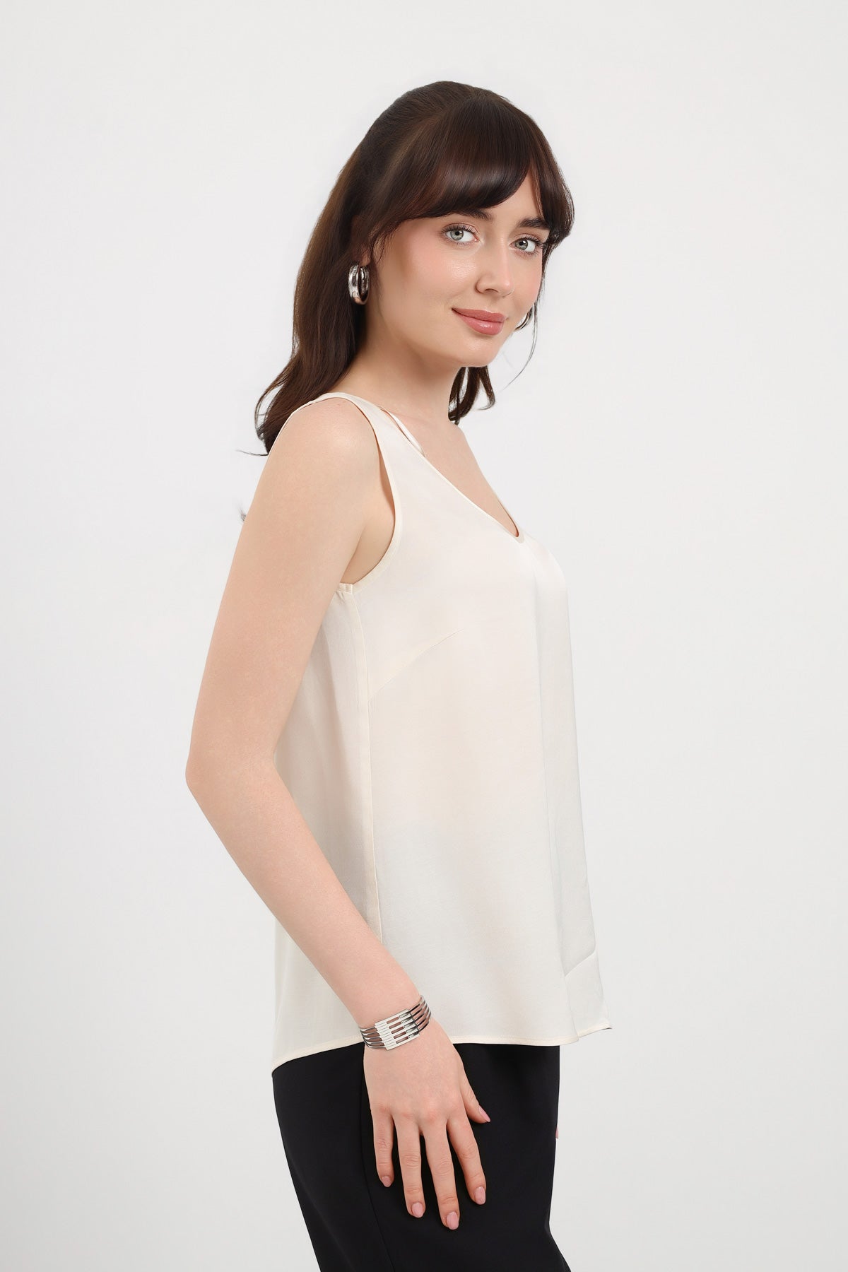 Ekru Askılı Minimal Bluz