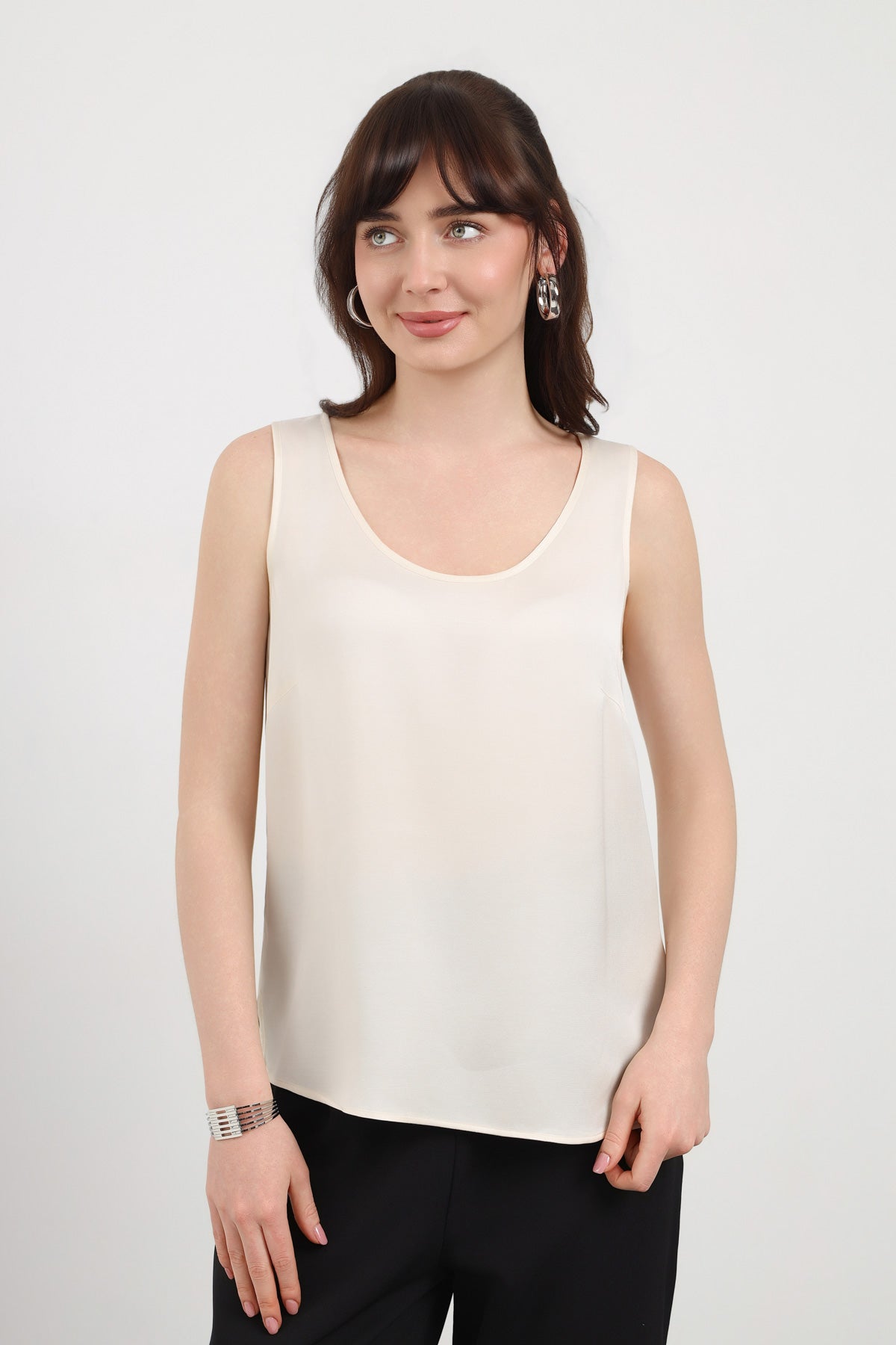 Ekru Askılı Minimal Bluz