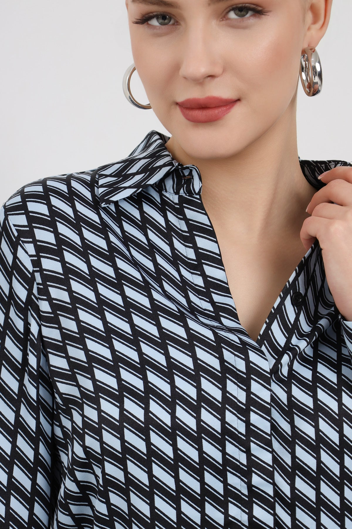 Desenli Kadın Gömlek