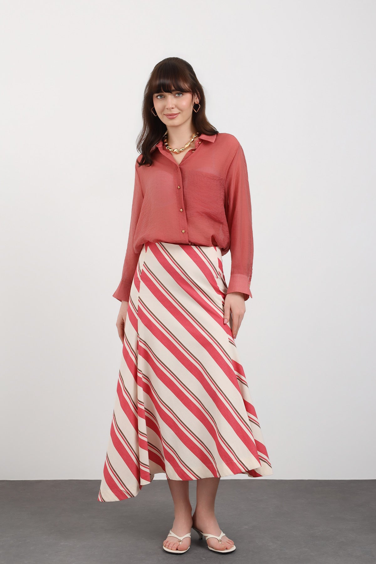 Tek Cep Detaylı Hafif Kumaş Kadın Gömlek