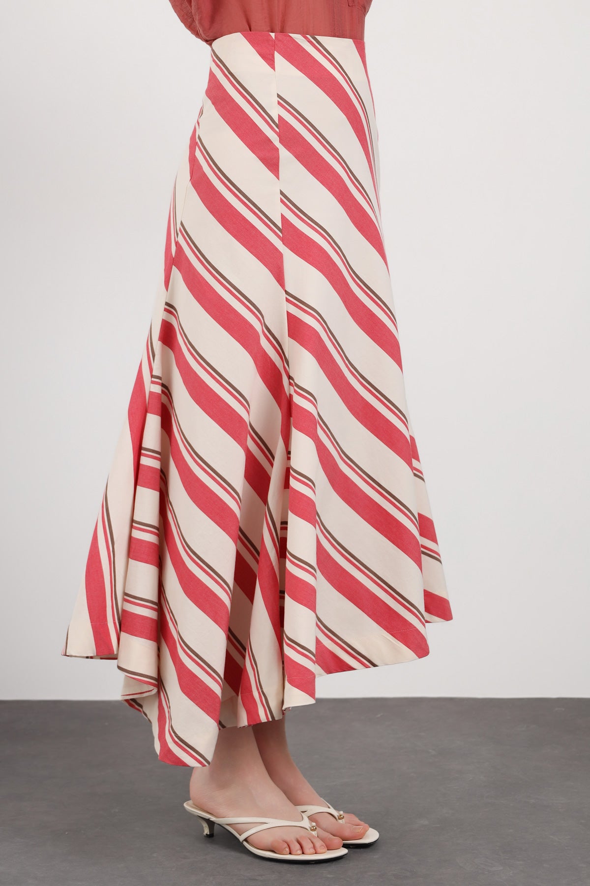 Çizgili Asimetrik Midi Etek