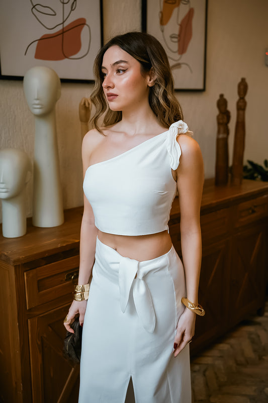 Tek Omuz Bağlama Detaylı Bluz