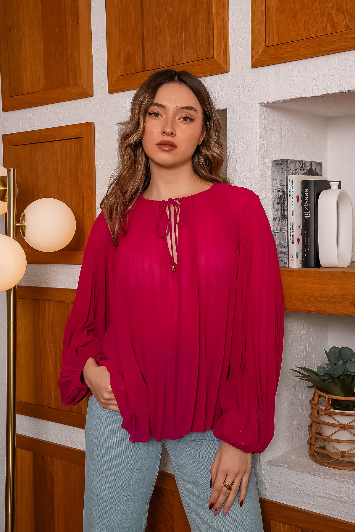 Pileli Bağcıklı Bluz