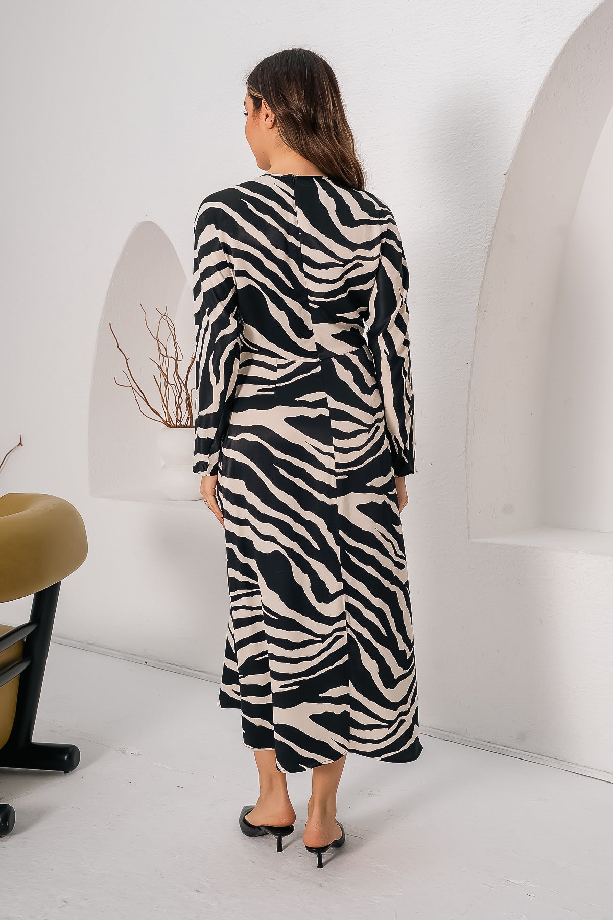 Zebra Desenli Uzun Kollu Midi Elbise